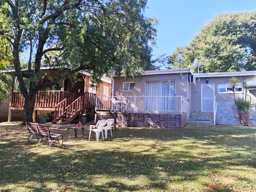 10 Bedroom Property for Sale in Warrenton Northern Cape
